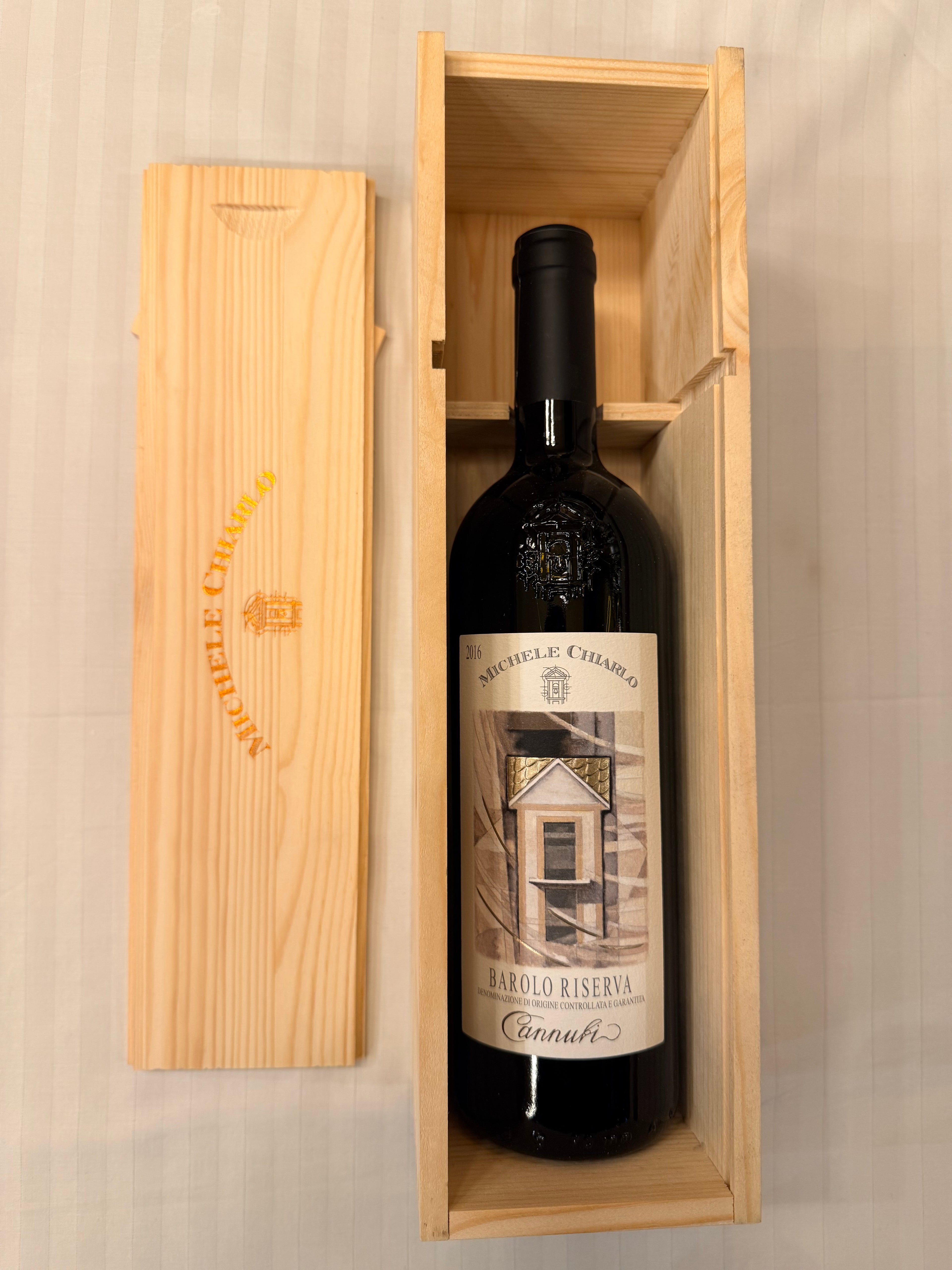 Barolo DOCG Cannubi Riserva 2016 Michele Chiarlo Caja Individual de Madera