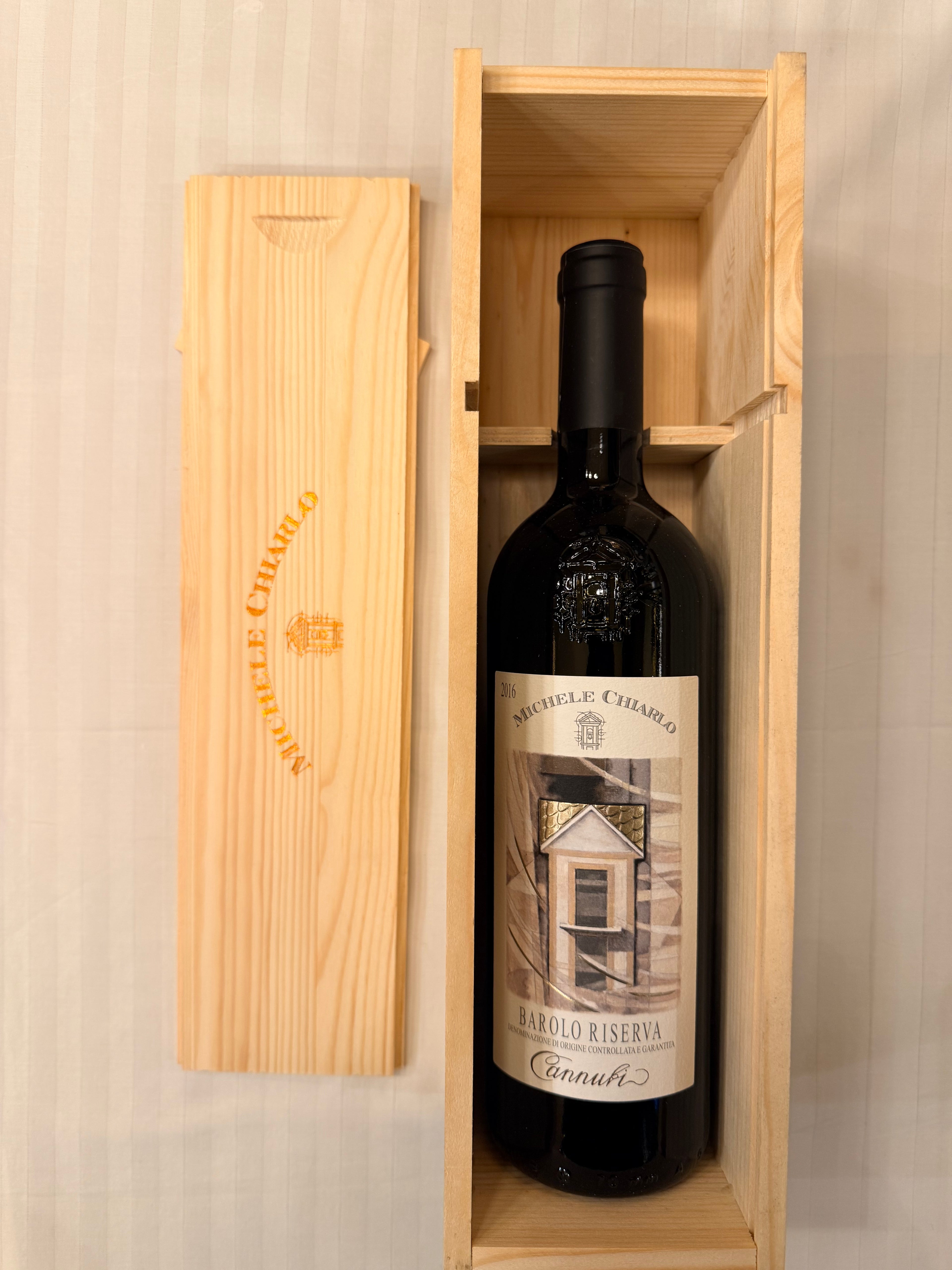 Barolo DOCG Cannubi Riserva 2016 Michele Chiarlo Caja Individual de Madera