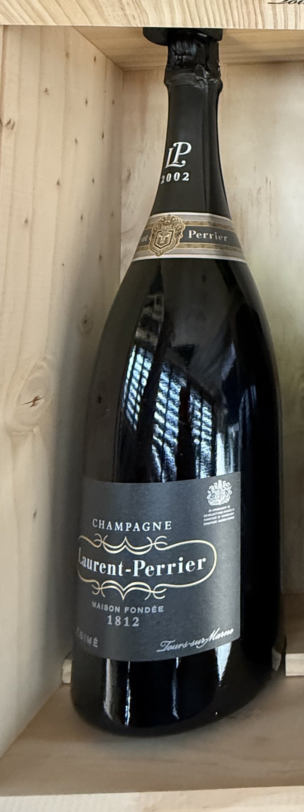 Champagne Laurent Perrier RARAMENTE Millésimé 2002 Réserve Magnum in Cassetta Legno