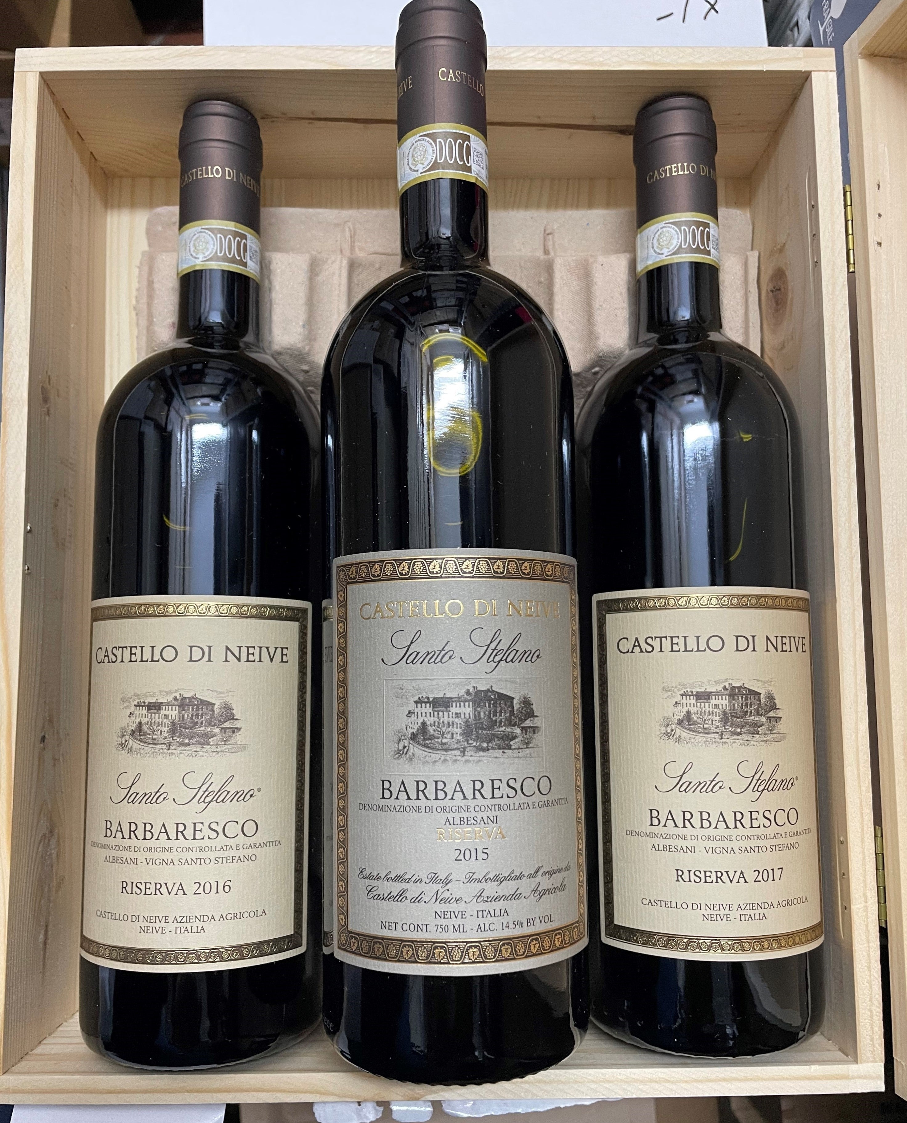 Barbaresco Albesani Riserva viña Santo Stefano Vertical 2015, 2016, 2017 en caja de 3 botellas - Castello di Neive